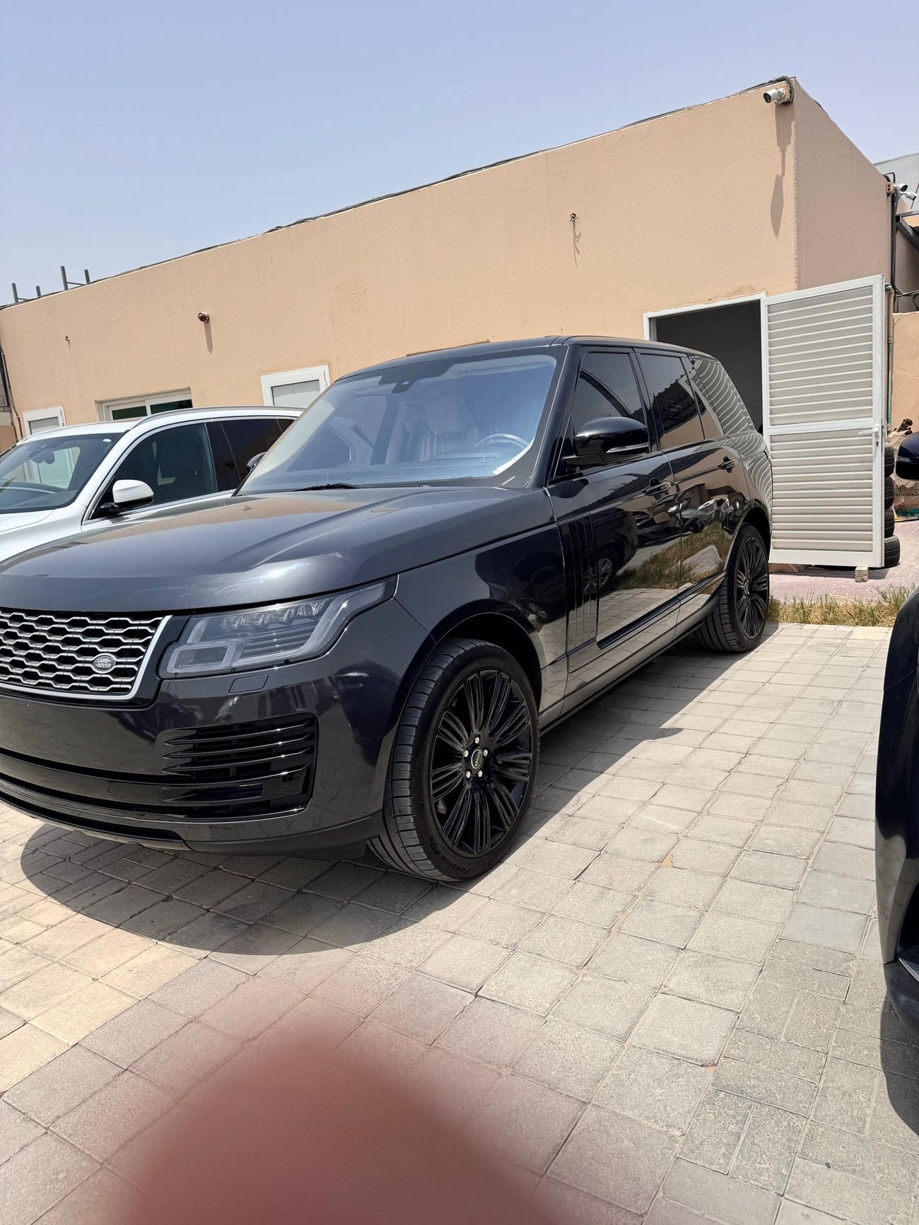 Range Rover V6 2016 Used Land Rover Range Rover V6 2016 for sale in Dubai - 900685