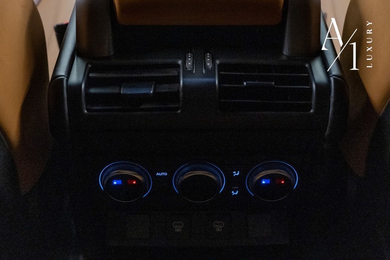 Land Rover Defender P400 110 HSE 3.0L (5 Seater) 2023 Defender P400 Kahn Edition, Warranty, Excellent Condition, GCC Spe