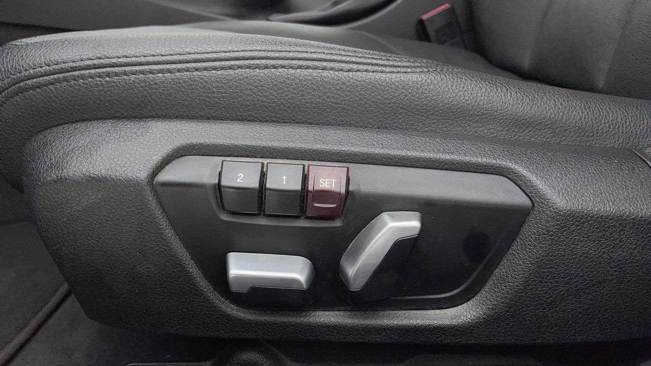 بي أم دبليو 318i EXCLUSIVE 1.5 | بدون دفعة مقدمة | اختبار قيادة مجاني للمنزل