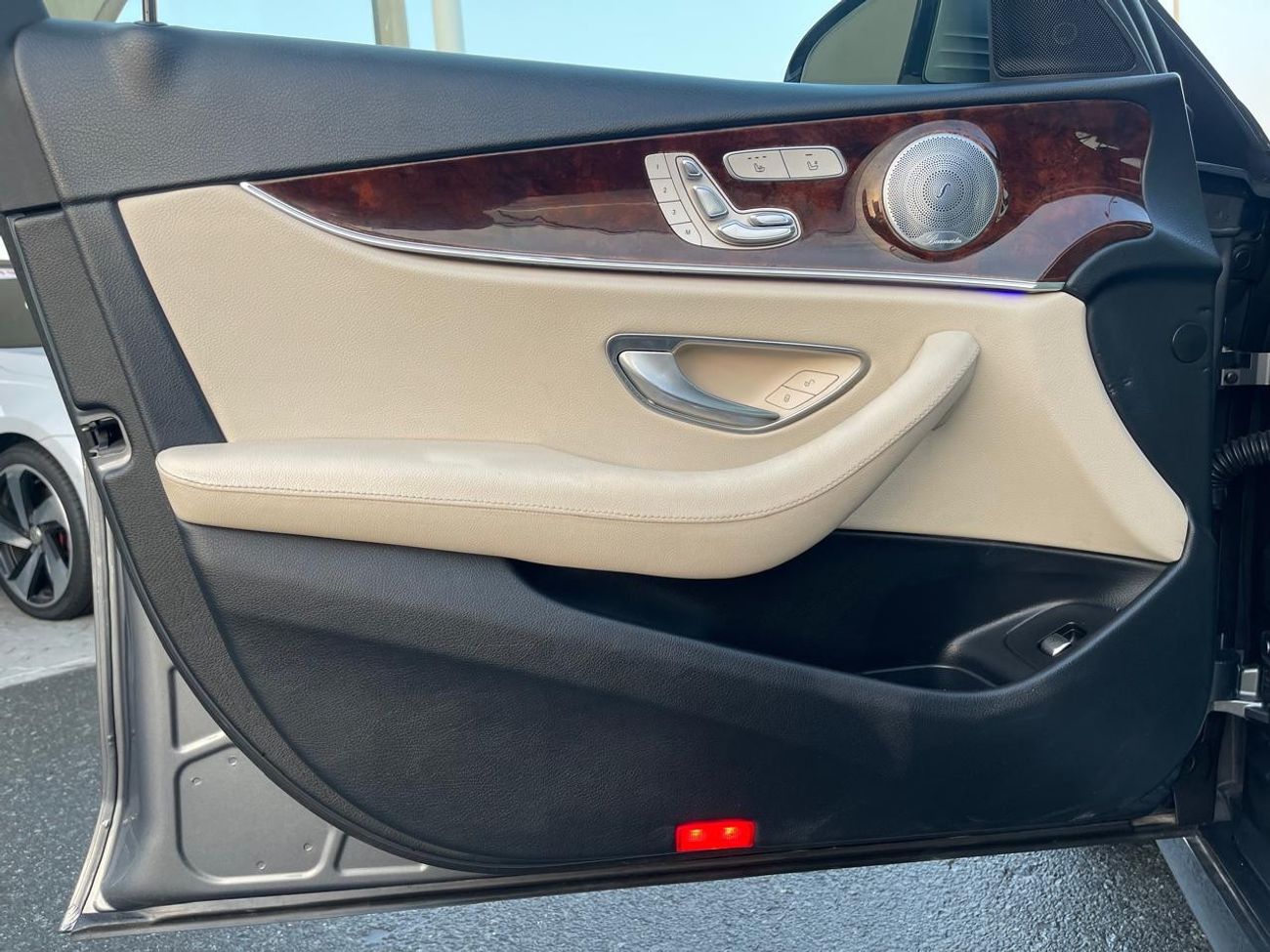 مرسيدس بنز E300 AMG