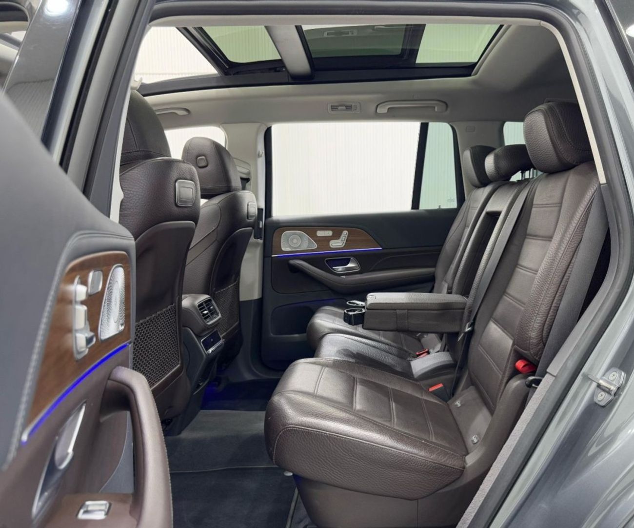 مرسيدس بنز GLS 450 4MATIC 2020 Mercedes Benz GLS450 AMG 4MATIC, Warranty, Full Mercedes Service History, 7 Seater, GCC