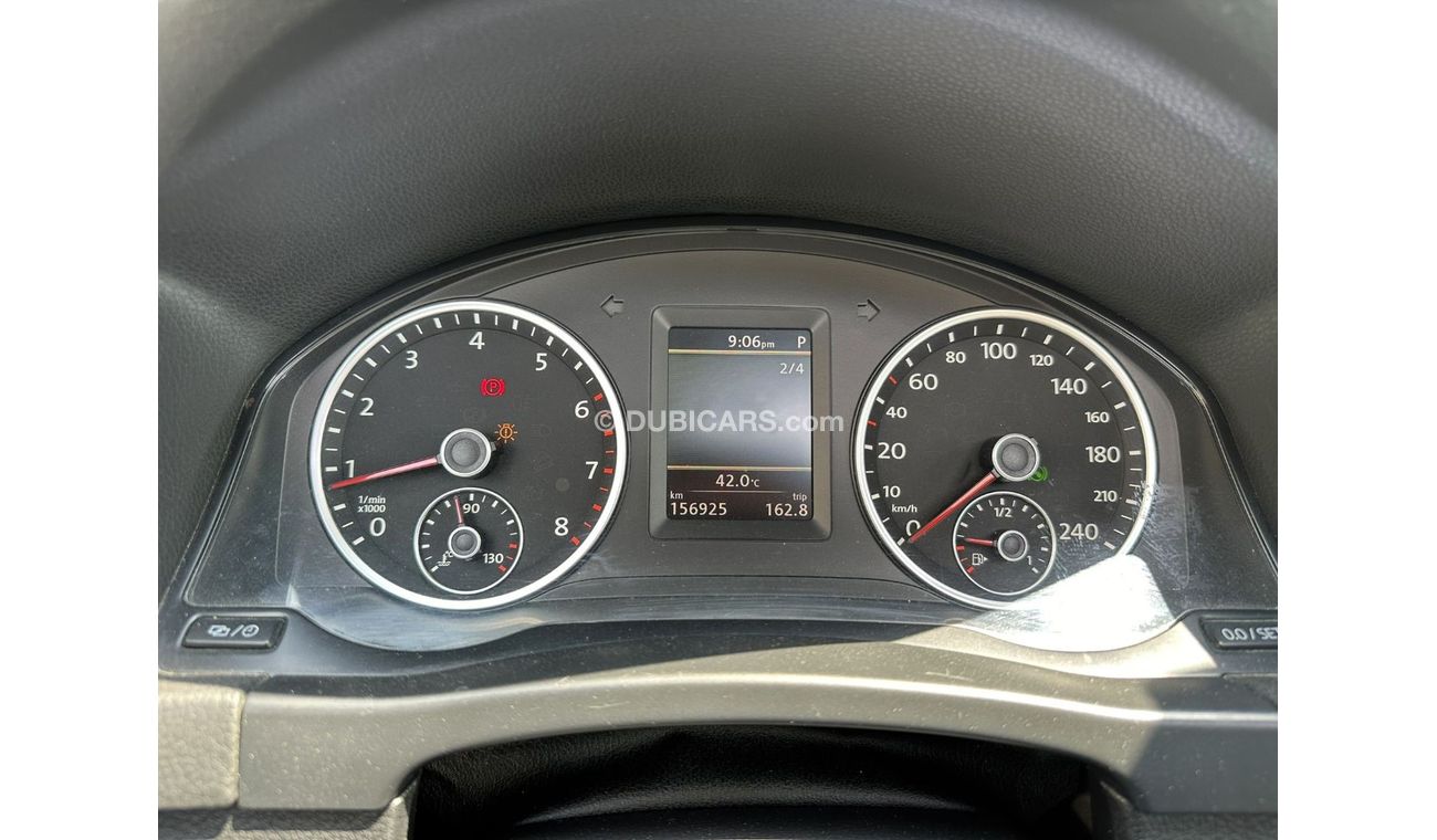 Volkswagen Tiguan SEL ACCIDENTS FREE - GCC - FULL OPTION - CAR IS IN PERFECT CONDITION INSIDE OUT