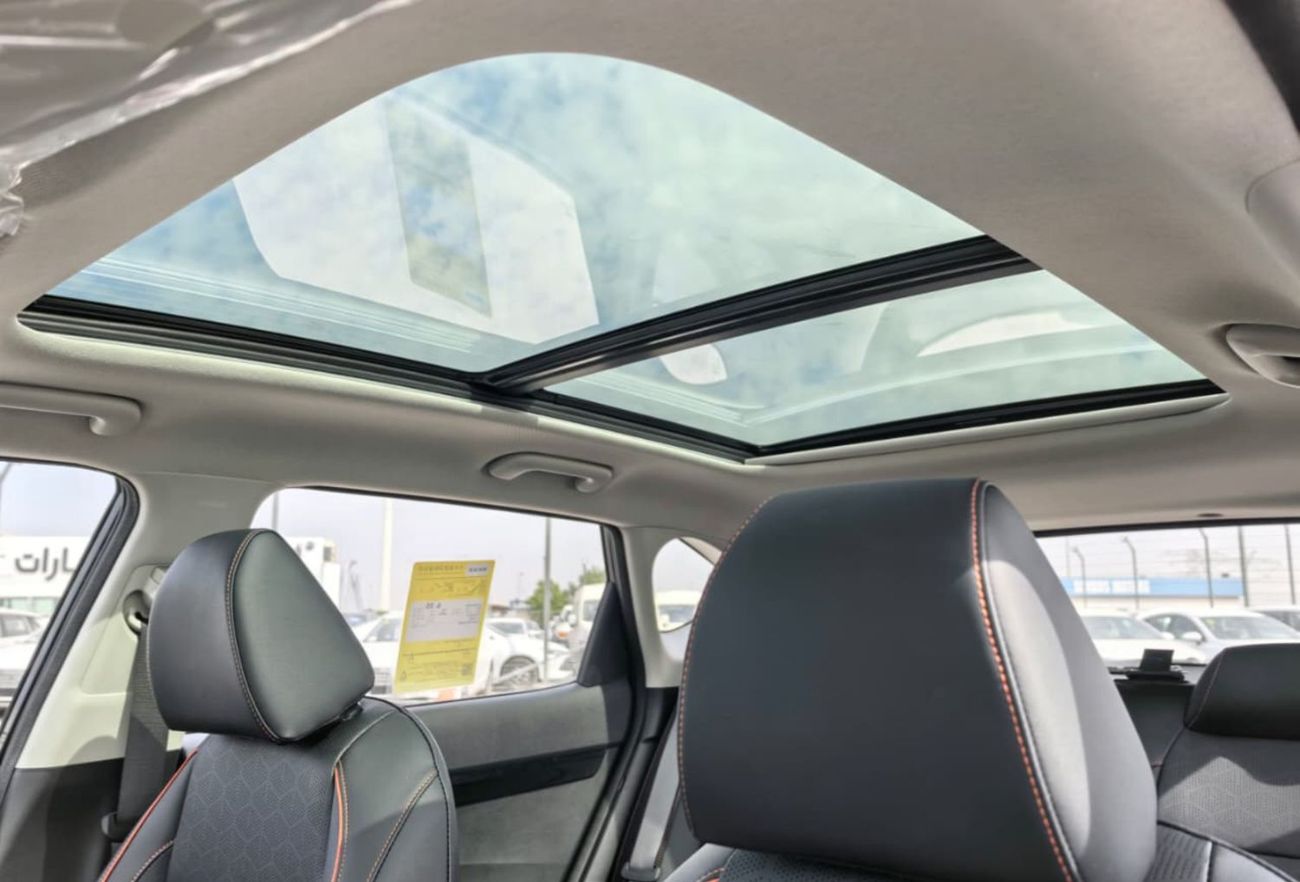 Kia Seltos KIA SELTOS,1.5L,LUXURY,PANORAMIC ROOF,LEATHER SEATS,4 CAMERA,17''AW,A.T,2025