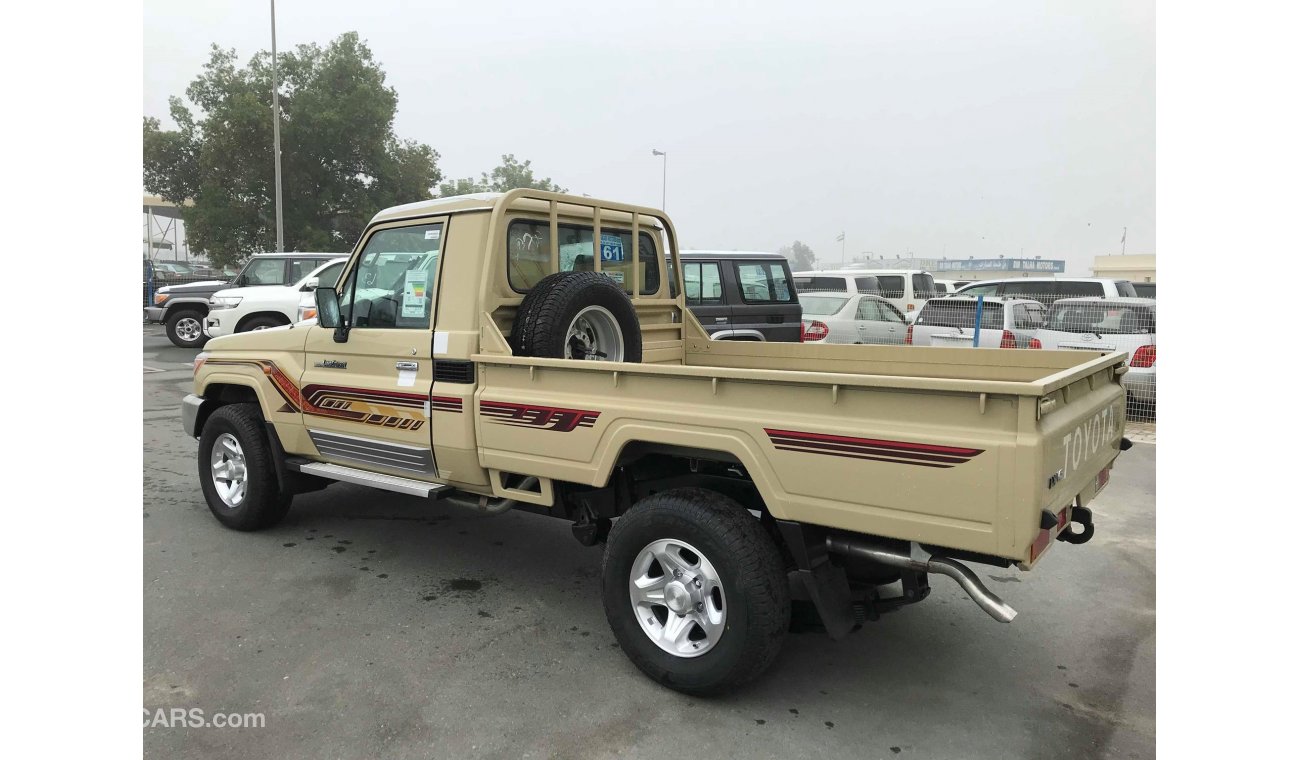 Toyota Land Cruiser Pick Up VDJ79 V8 DIESEL FULL OPTION