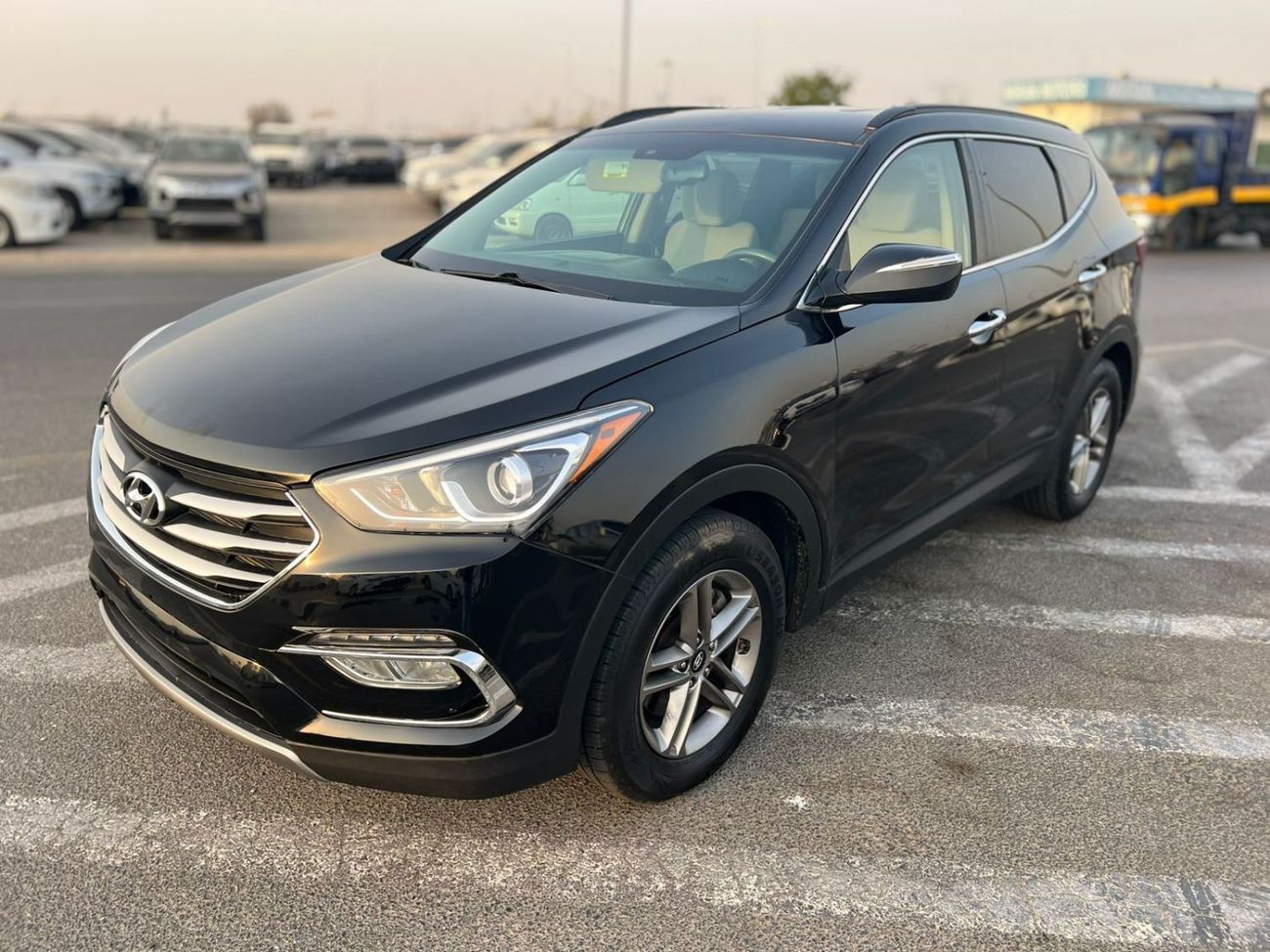Hyundai Santa Fe 2018 Hyundai Santa Fe Sport 2.4L - V4 - REAR CAM - BIG SCREEN- PUSH START -