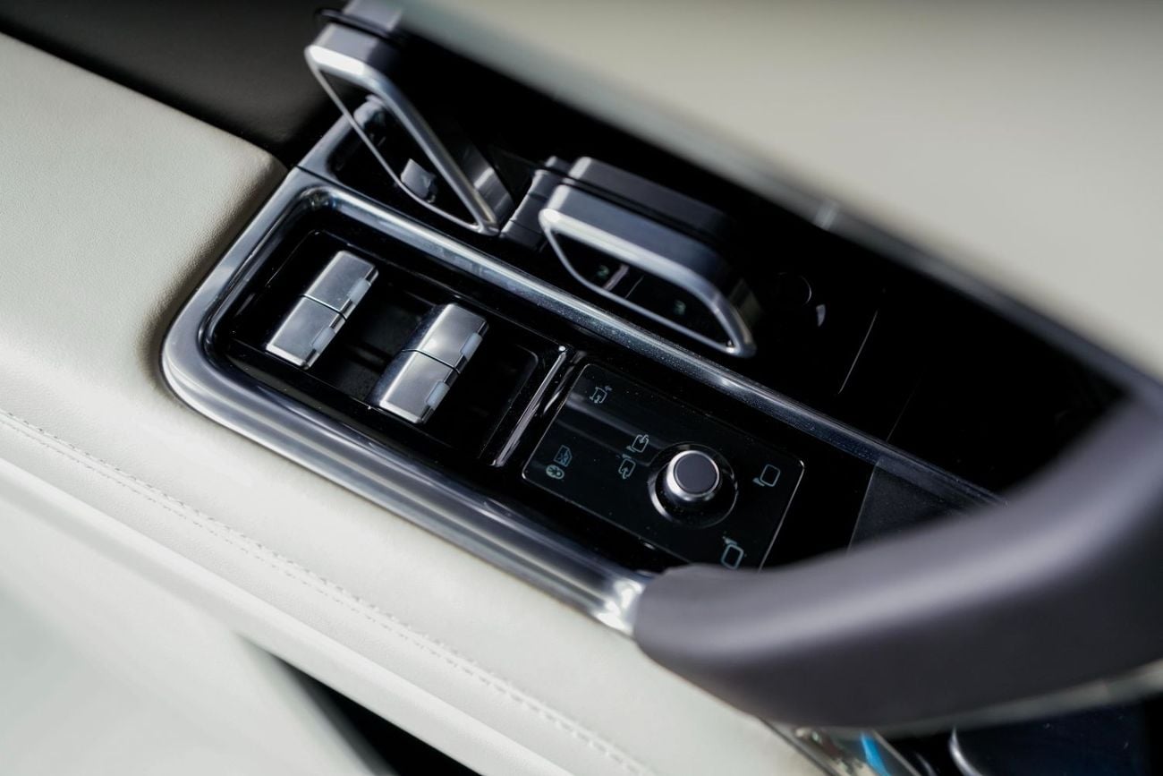 لاند روفر رينج روفر Land Rover Range Rover P400 HSE-GCC-Al Tayer 5 years Warranty-Special Color-23 Inch Black Rims