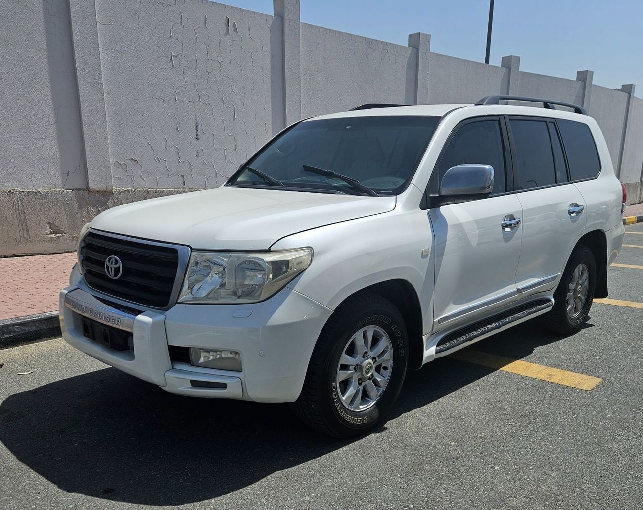 Toyota Land Cruiser model 2009 v6