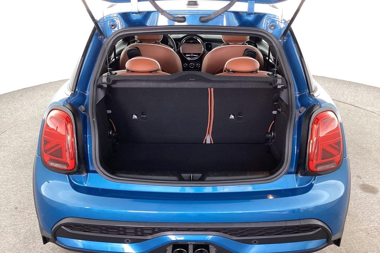 Mini Cooper S Standard | upto AED 20,000 Ramadan Discount | Guaranteed Warranty | 0 Down Payment