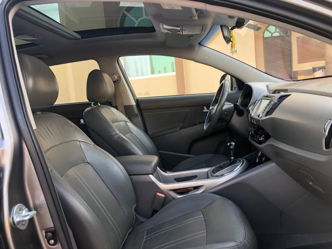 Kia Sportage EX Top Sportage 2015 Top of range GCC free accident 100%