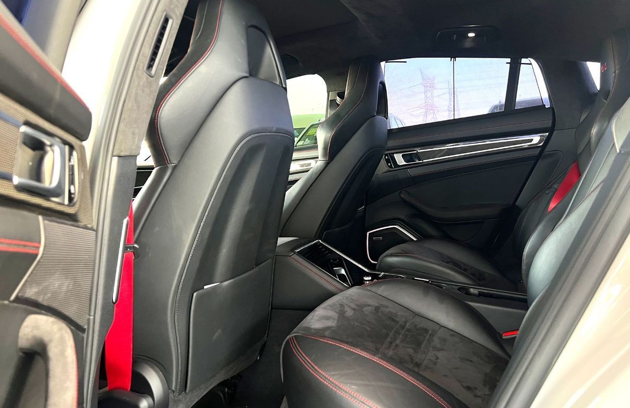 Porsche Panamera GTS 4.0L (475 HP) GTS 2020 American Specification