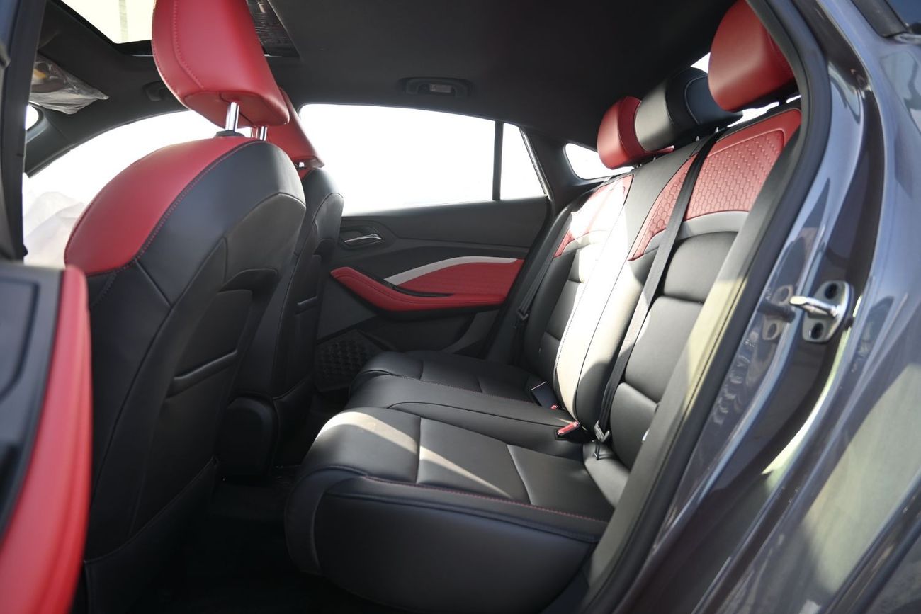 أم جي GT MG GT Luxury 1.5L Turbo Petrol, Fastback Seda, Model 2024, Color Grey