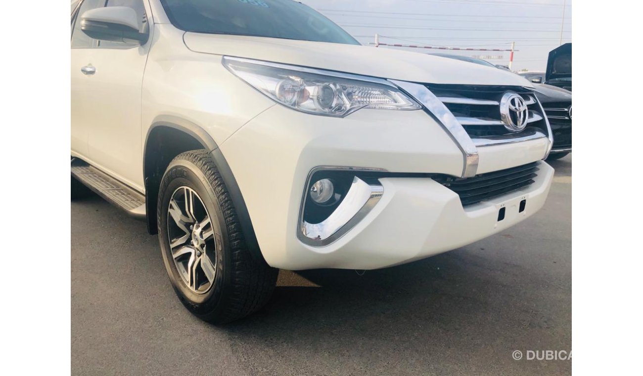 Toyota Fortuner FOG LIGHTS-LEATHER SEATS-ALLOY WHEELS-READY TO EXPORT