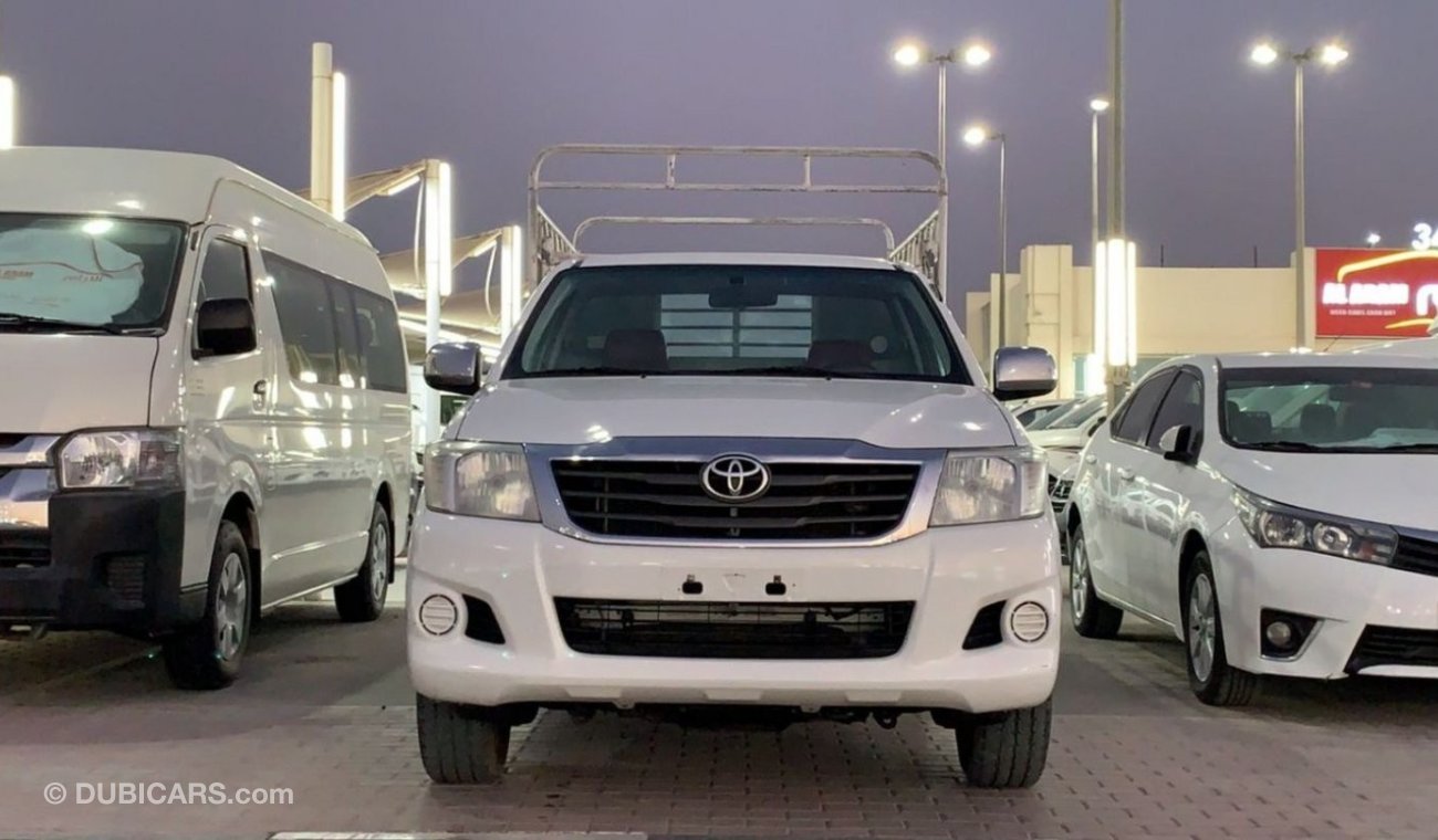 تويوتا هيلوكس Toyota Hilux 2015 GL Manual S/C 2.7L Ref# 595