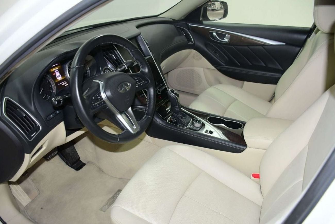 إنفينيتي Q50 لاكس لاكس