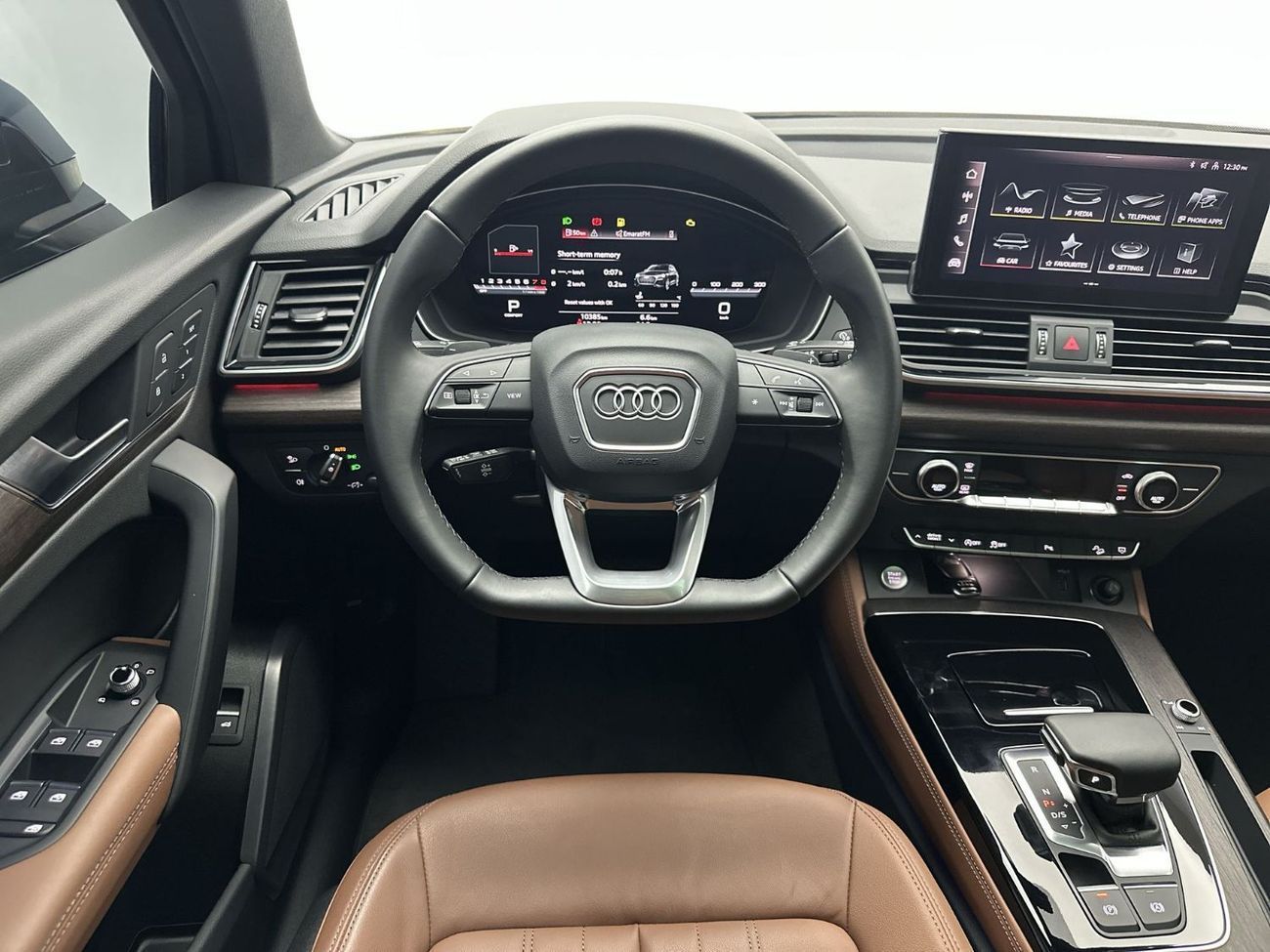 أودي Q5 45 TFSI Quattro Advanced 2.0L (252 HP)