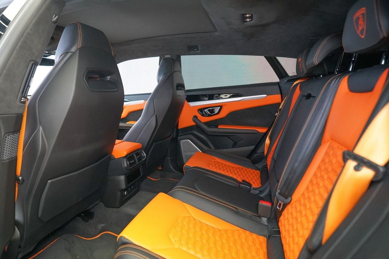 Lamborghini Urus STD 4.0T V8 CAPSULE