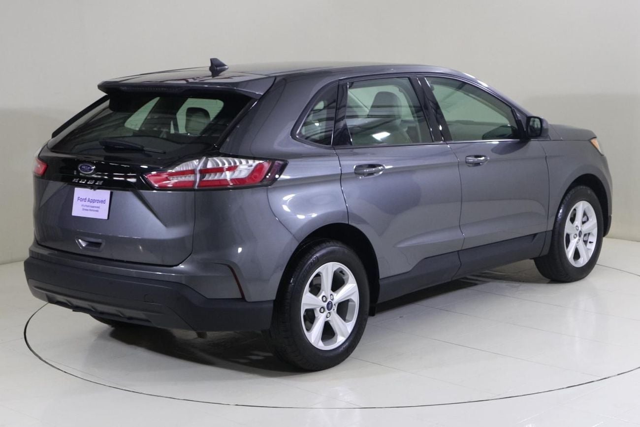 Ford Edge SE022 /AL TAYER MOTORS AL QOUZ SHOWROOM