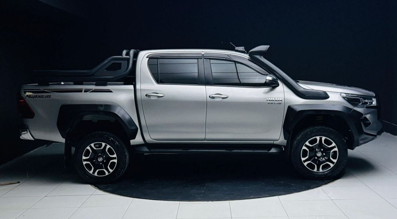 Toyota Hilux diesel 2.8 liter ,right hand drive ,automatic gear ,only for export