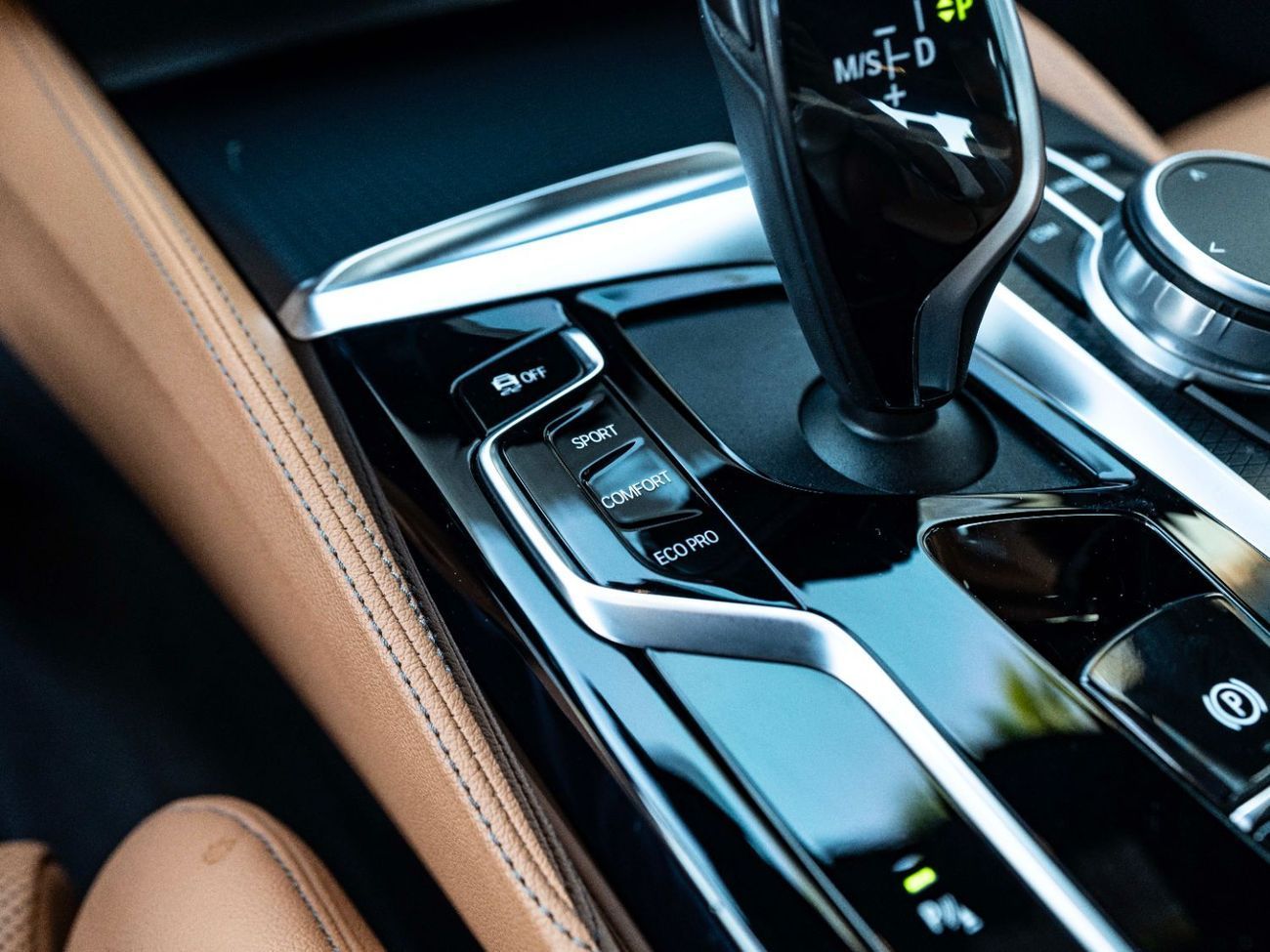 BMW 520i M Sport Comfort 2.0L