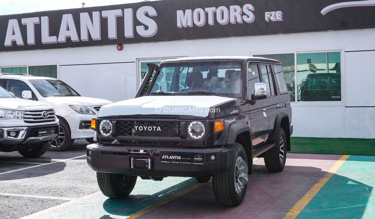 تويوتا لاند كروزر 70 LX 4.0 L V6