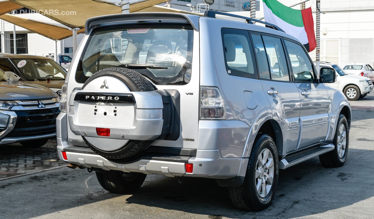 Mitsubishi Pajero GLS V6