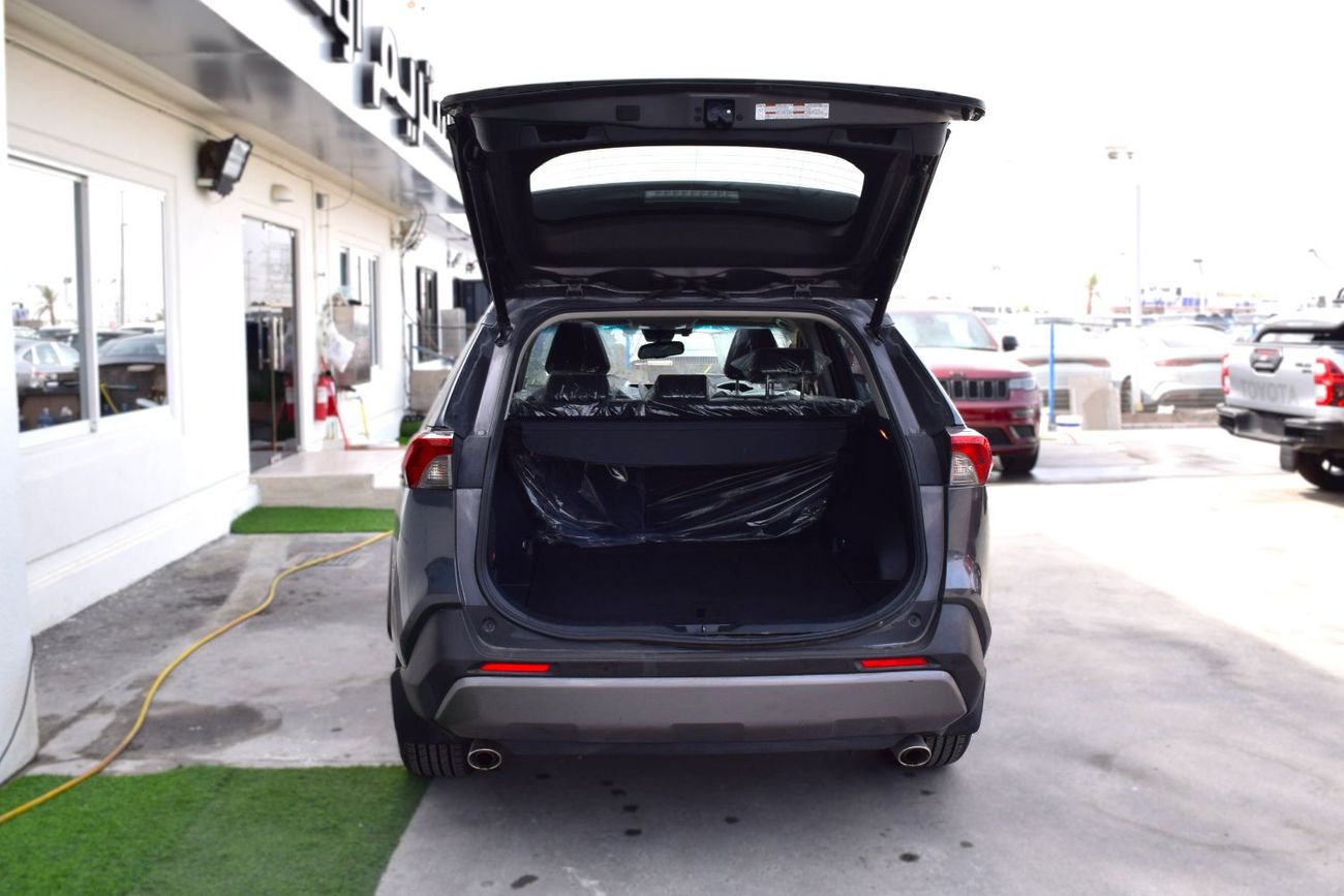 Toyota RAV4 LE 2.0L FWD