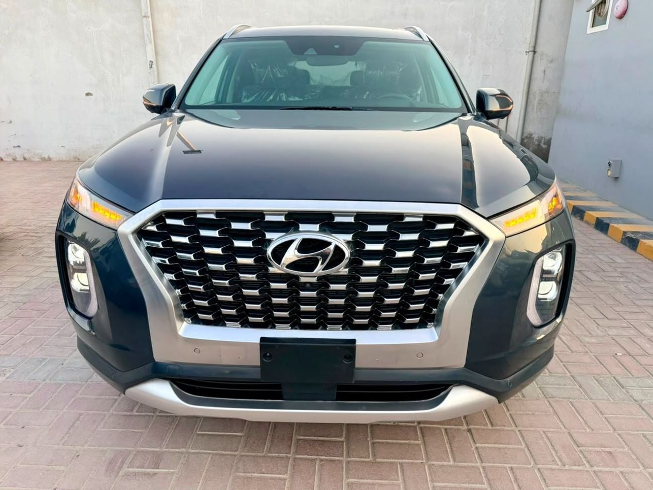 Hyundai Palisade PREMIUM NAPPA 2021 HYUNDAI PALISADE LIMITED PREMIUM low mileage 16200 only 4x4 AWD Gray Full Option