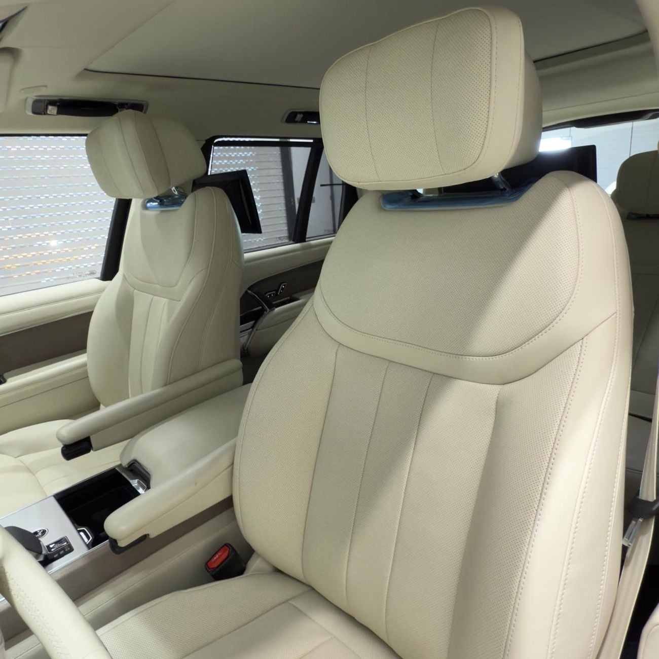 Land Rover Range Rover AUTOBIOGRAPHY LWB P530 | GCC | Under warranty and service contract