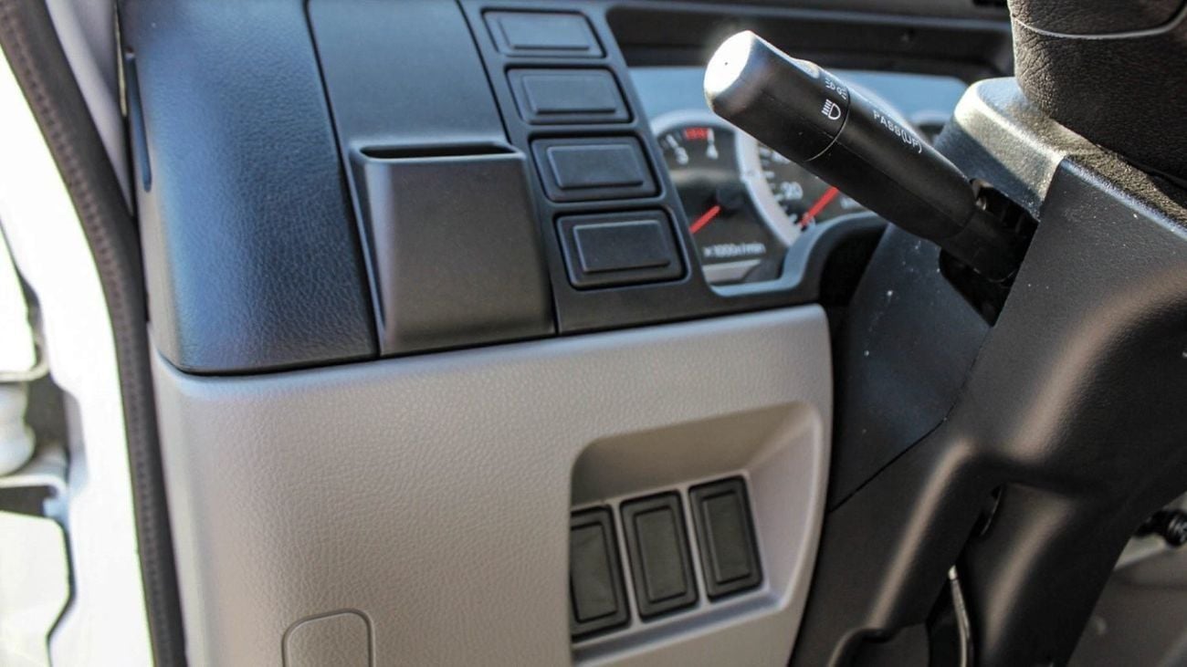 Mitsubishi Fuso Canter CANTER 4.2L 2024