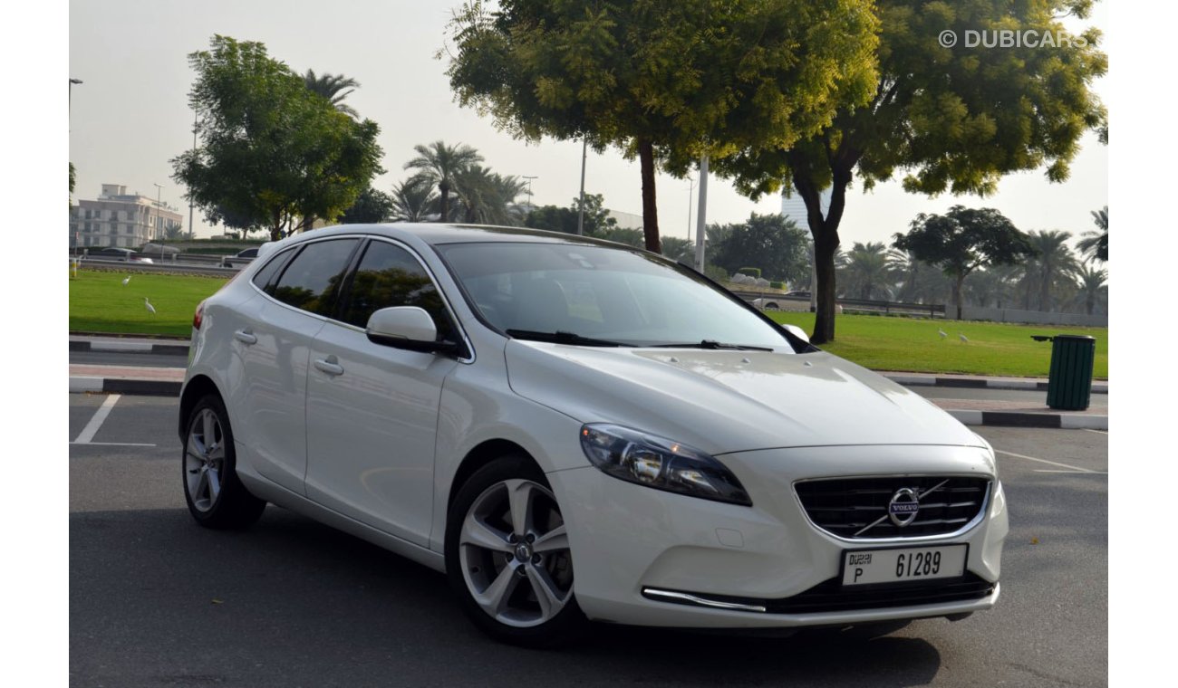 Volvo V40 T5 Full Option in Perfect Condition