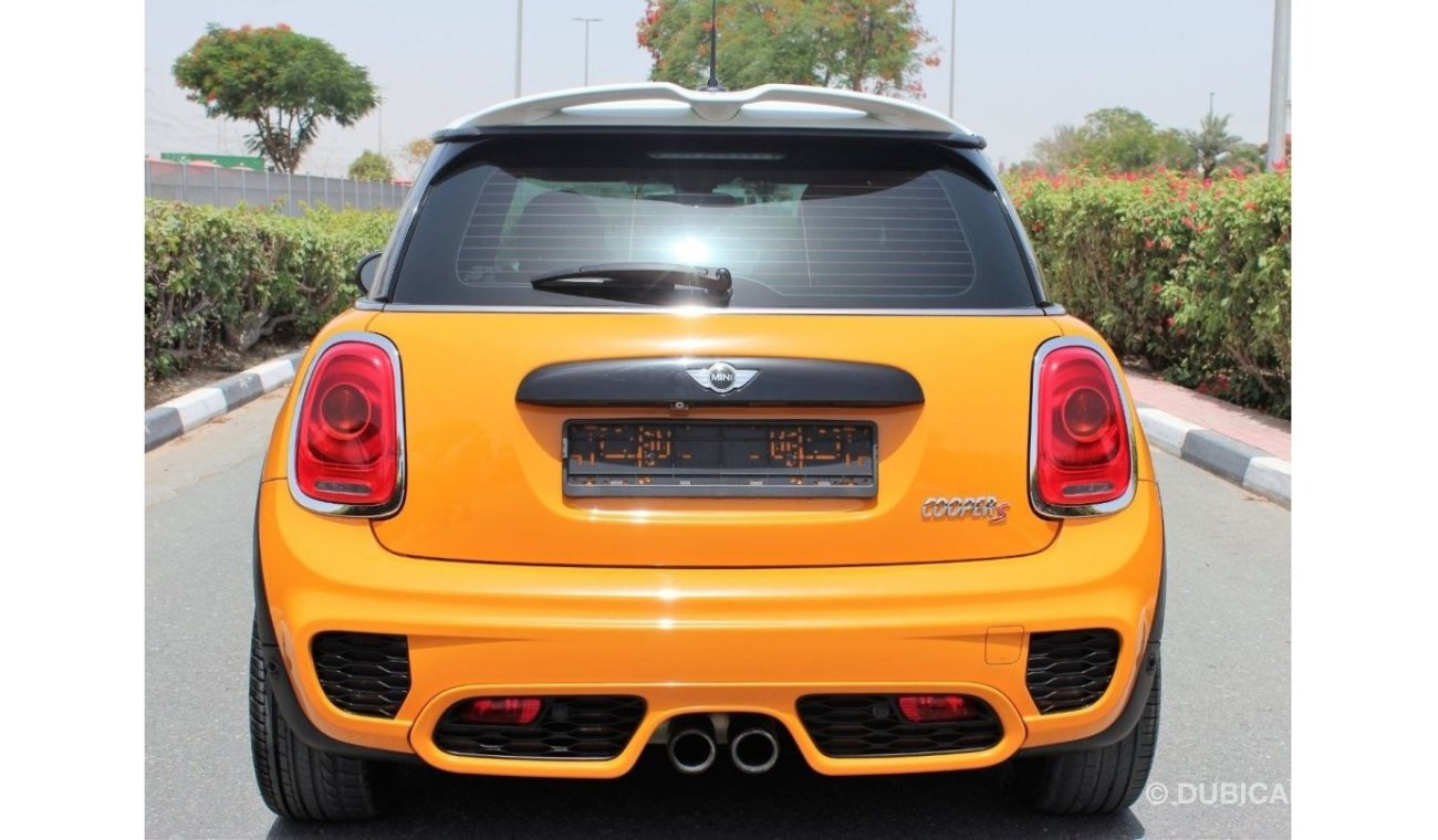 Mini John Cooper Works 2015/ MINI COOPER /S/ JOHN WORKS/2.0/ GCC/100% ORIGINAL PAINT/1 YEAR WARRANTY