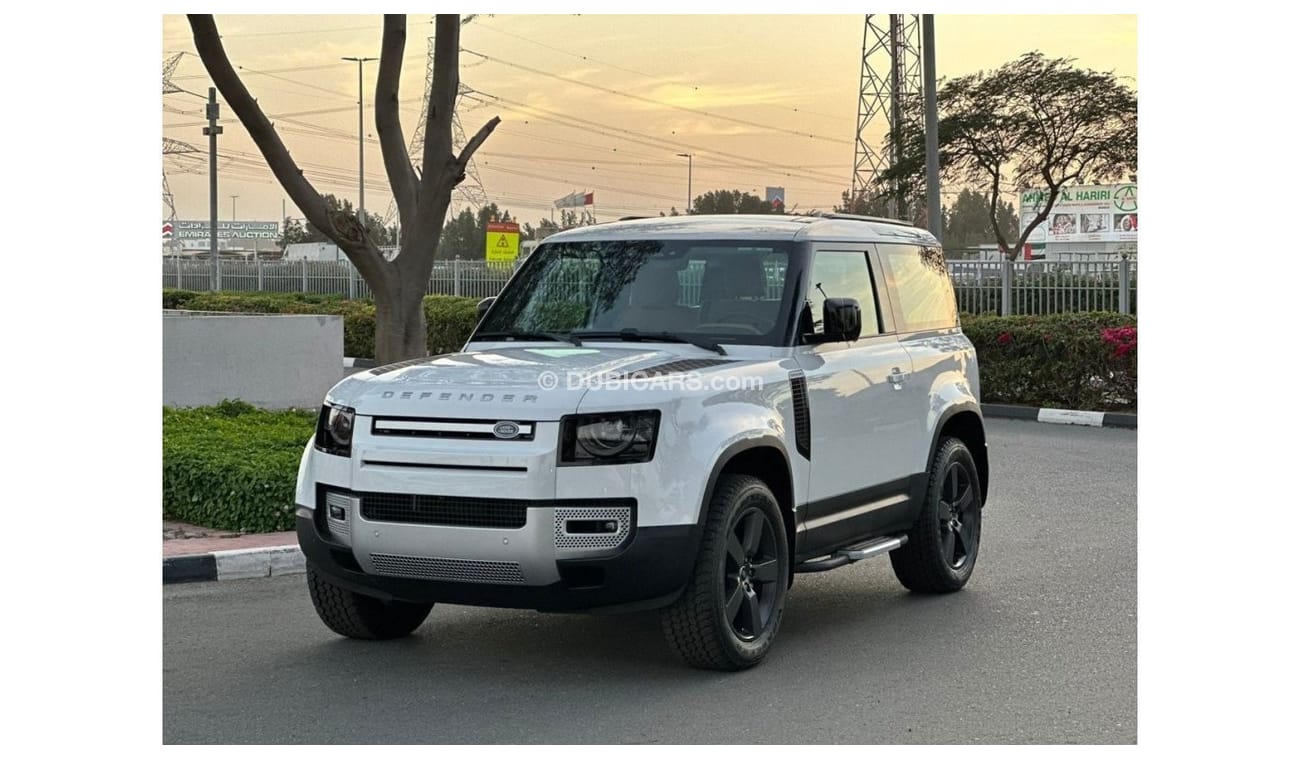 Land Rover Defender 90 SE P300 / GCC Spec / With Warranty & Service