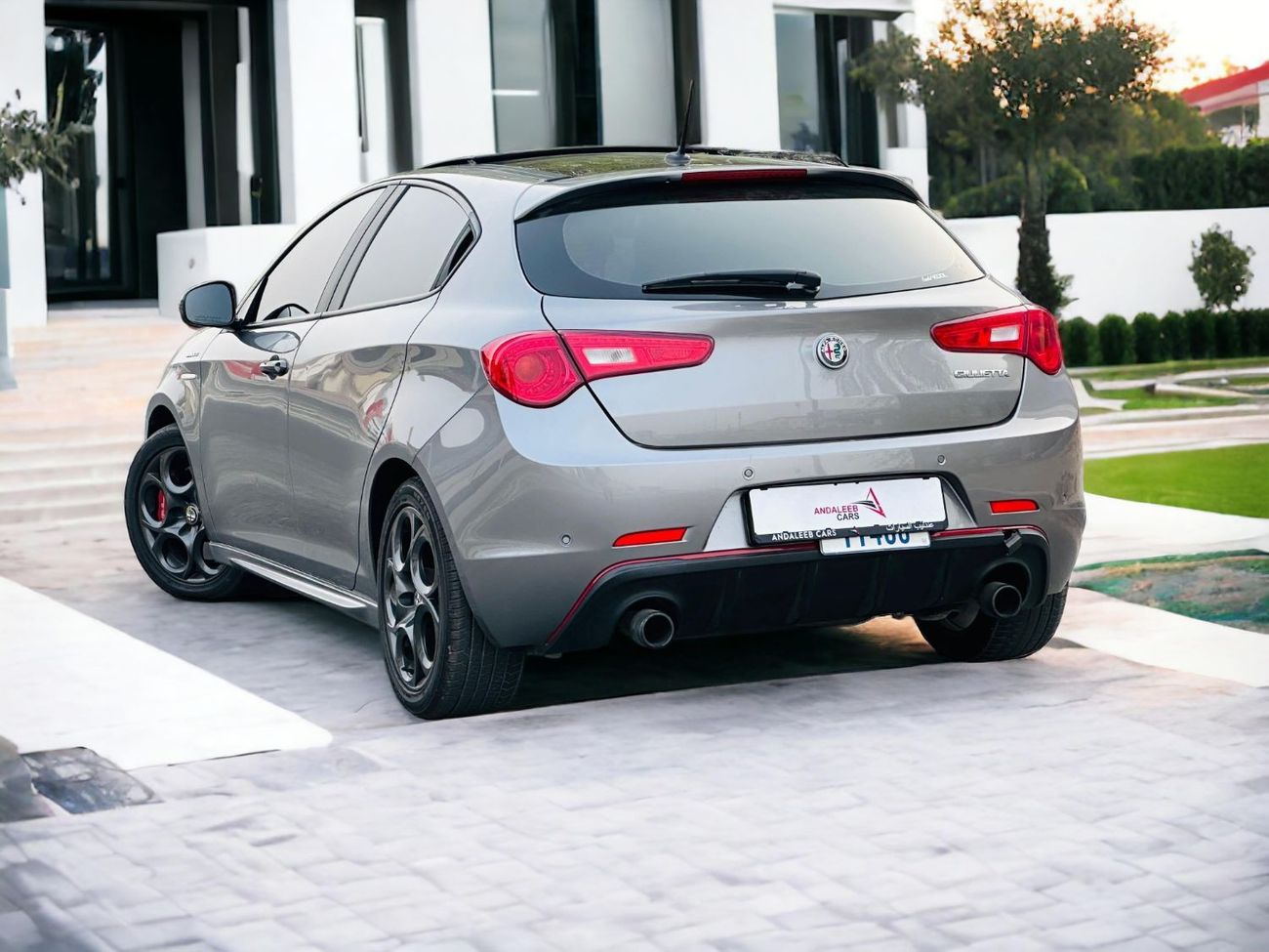 ألفا روميو جوليتا Veloce AED 710 PM | ALFA ROMEO GIULIETTA 1.8 TC I4 | GCC | 0% DP | WELL MAINTAINED | STYLING EXTERIO