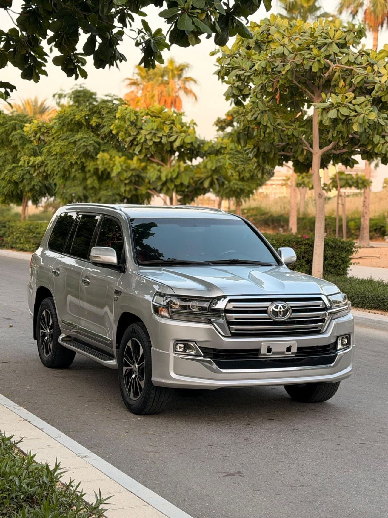 Toyota Land Cruiser VXR