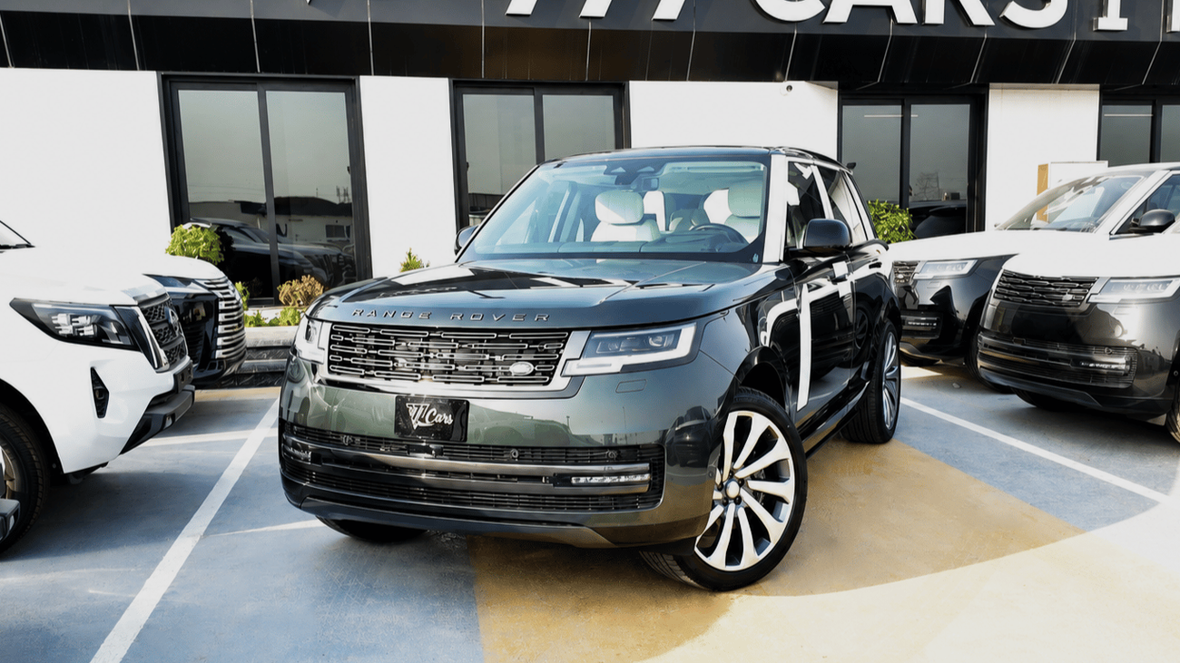 لاند روفر رينج روفر AUTOBIOGRAPHY P530 | Belgravia Green | Black Roof | White Interior | Shadow Exterior Package | GCC Specs