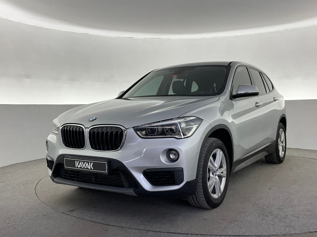 بي أم دبليو X1 sDrive 20i Exclusive | شامل الضمان | 0 ﺪﻔﻋﺓ ﺃﻮﻟﻯ