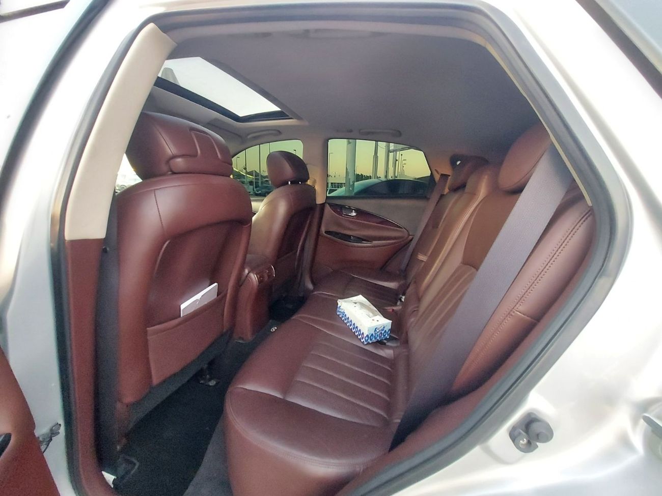 إنفينيتي QX50 Excellence 3.7L RWD