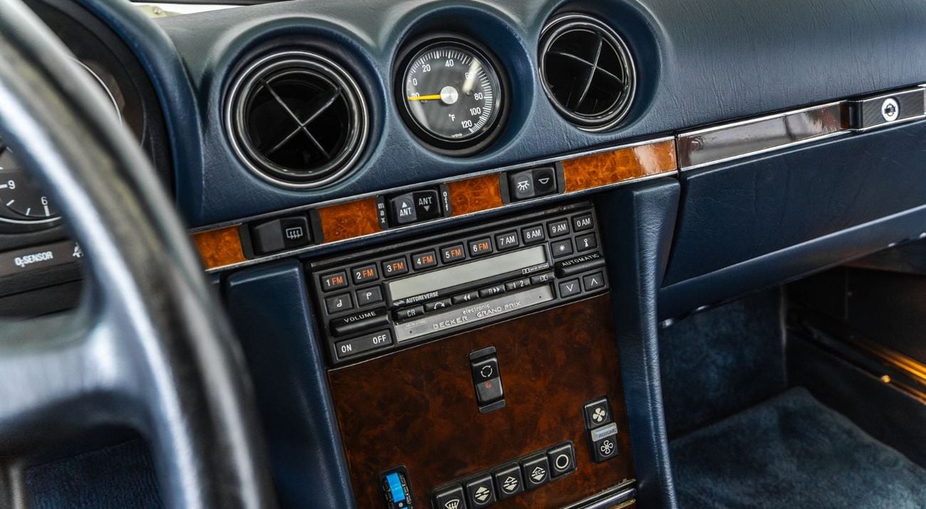 مرسيدس بنز SL 560