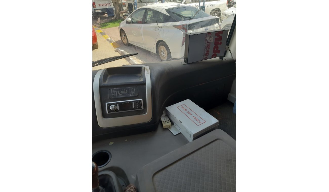 دايو SXC6720G باص مدرسي / 29 كرسي