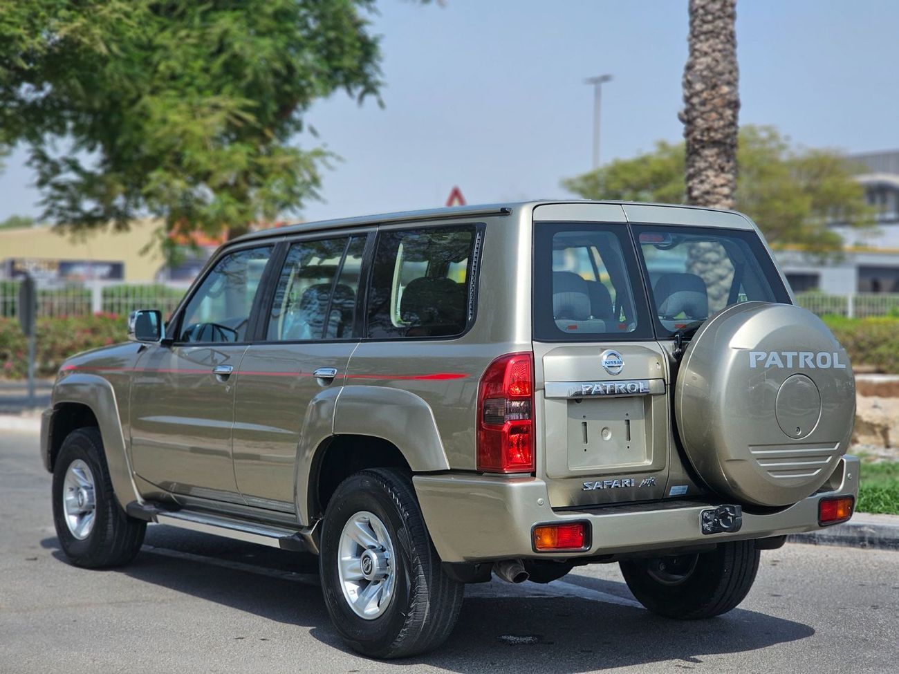 نيسان باترول سفاري GL 4.8L A/T (7 Seater)