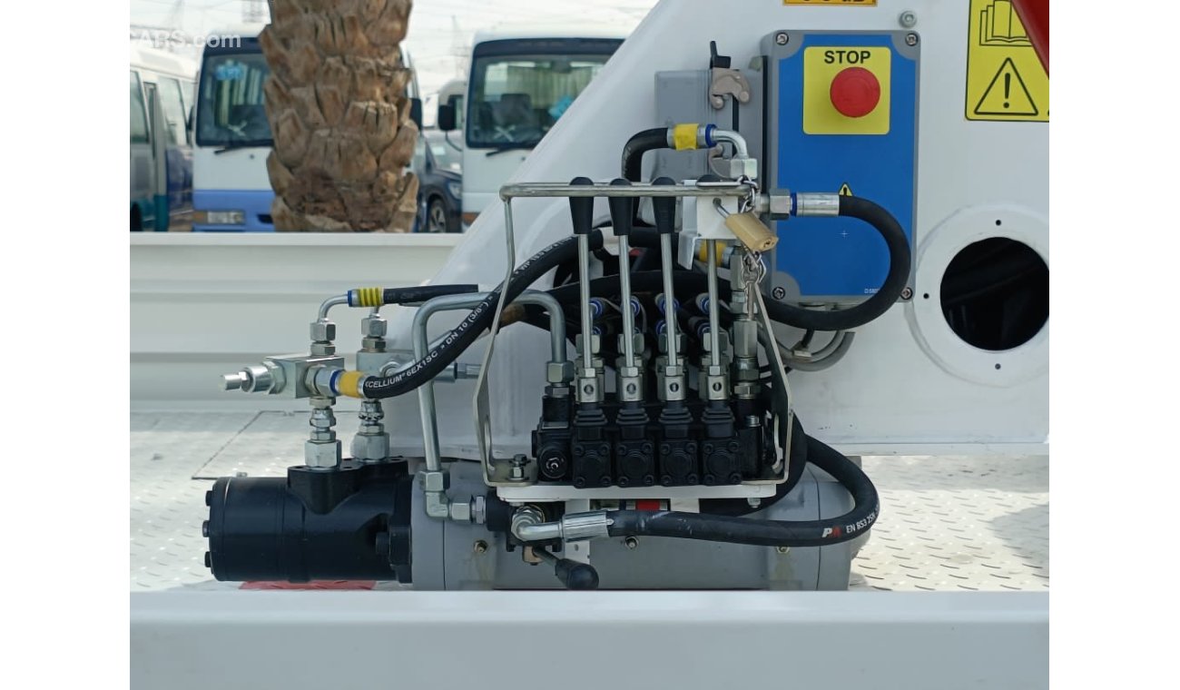 Mitsubishi Fuso Canter ,MAN LIFTER 20 METER, 4.2L V6 Diesel, All Kinds Available , (CODE # 937)