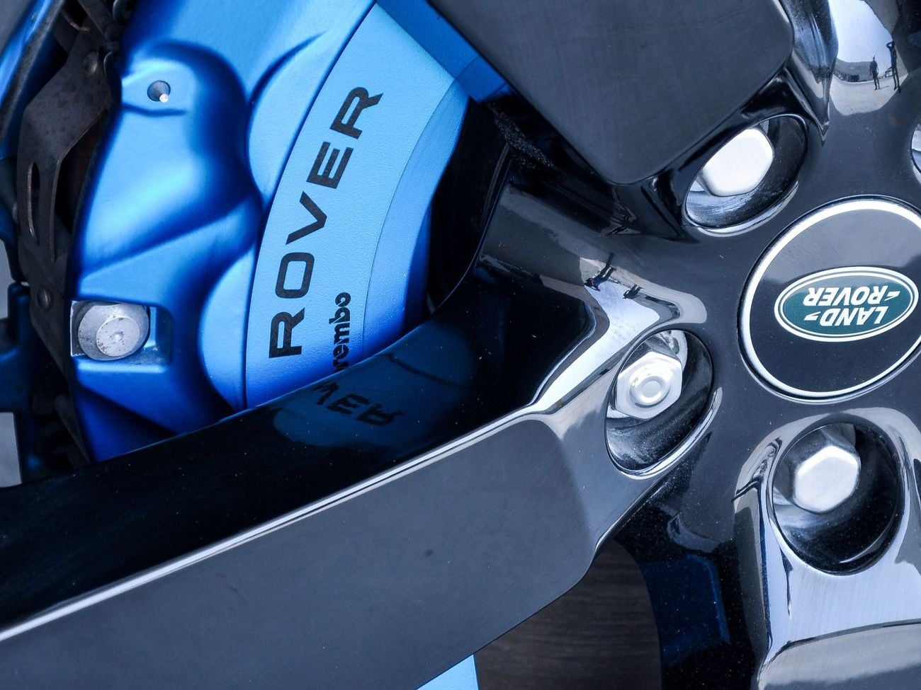 لاند روفر ديفندر 90 X P525 5.0L