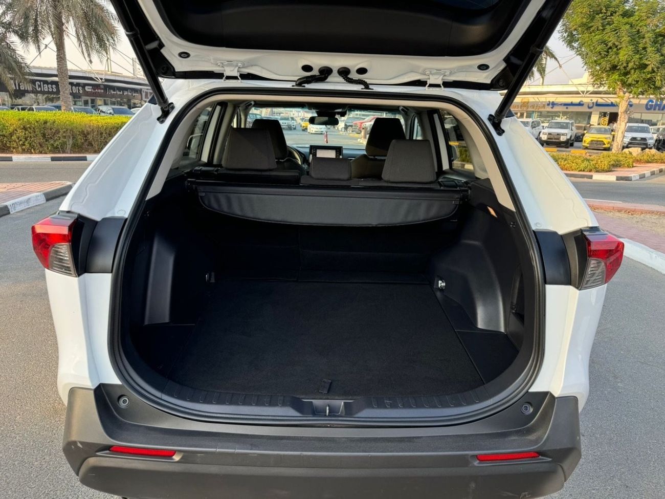 Toyota RAV4 2021 XLE HYBRID HEV SUNROOF FULL OPTION CANADA SPEC