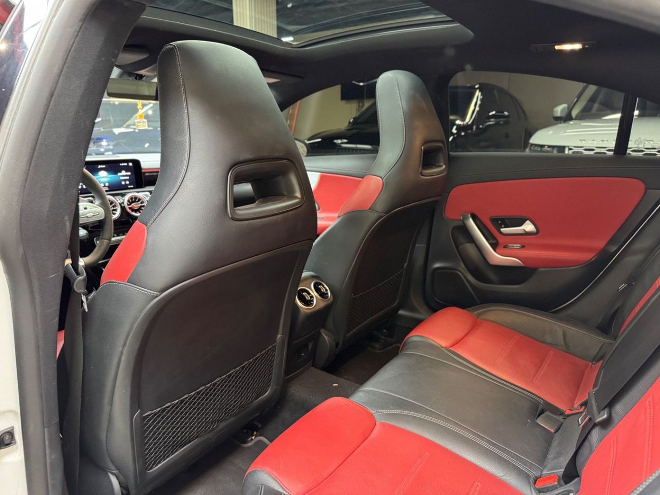 مرسيدس بنز CLA 35 AMG Premium + 2.0L