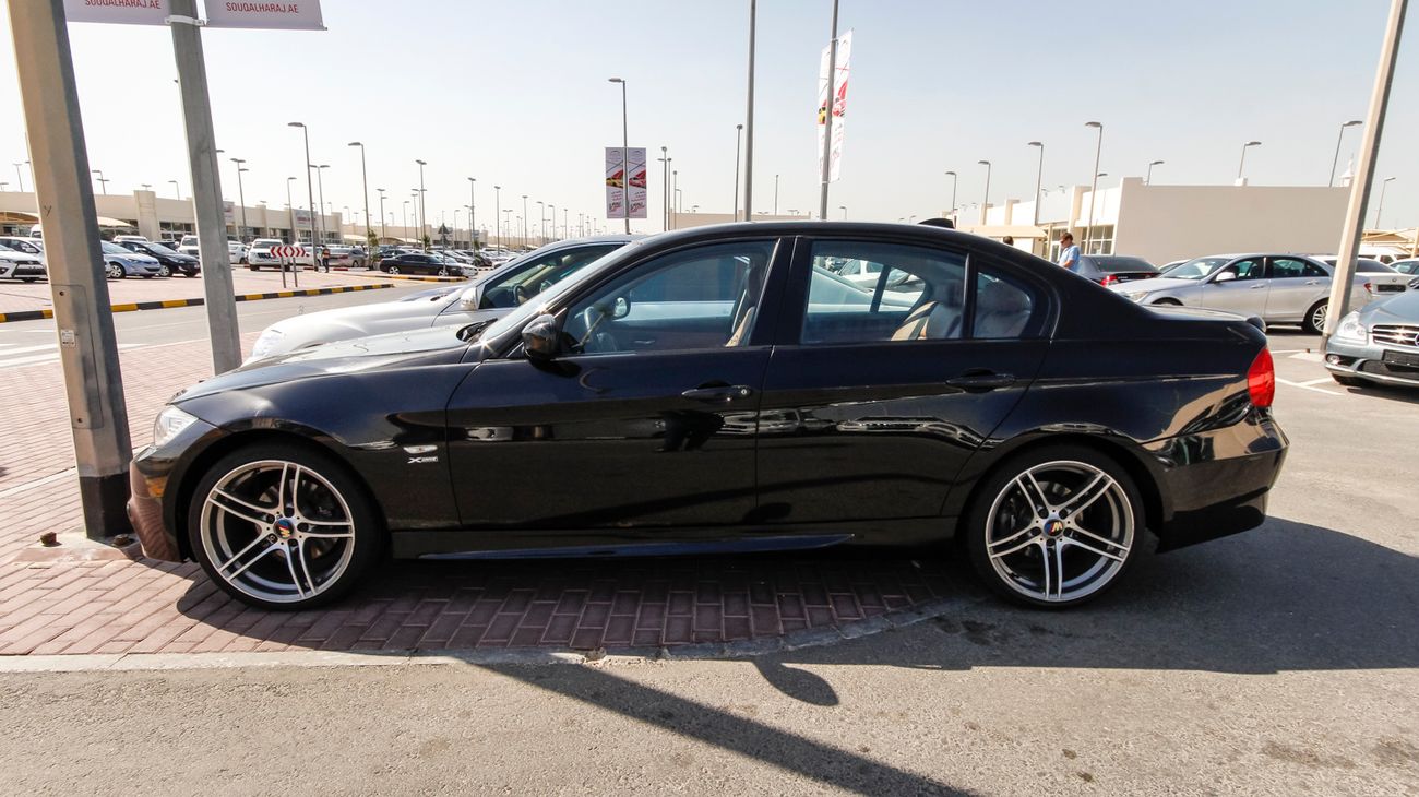 Used BMW 328i i 2010 for sale in Dubai - 48298