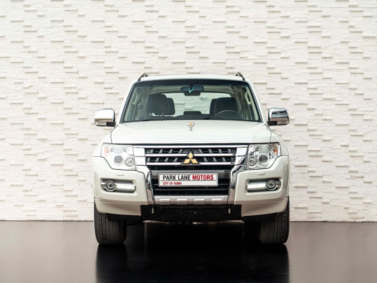 ميتسوبيشي باجيرو GLS 3.5L (189 HP)