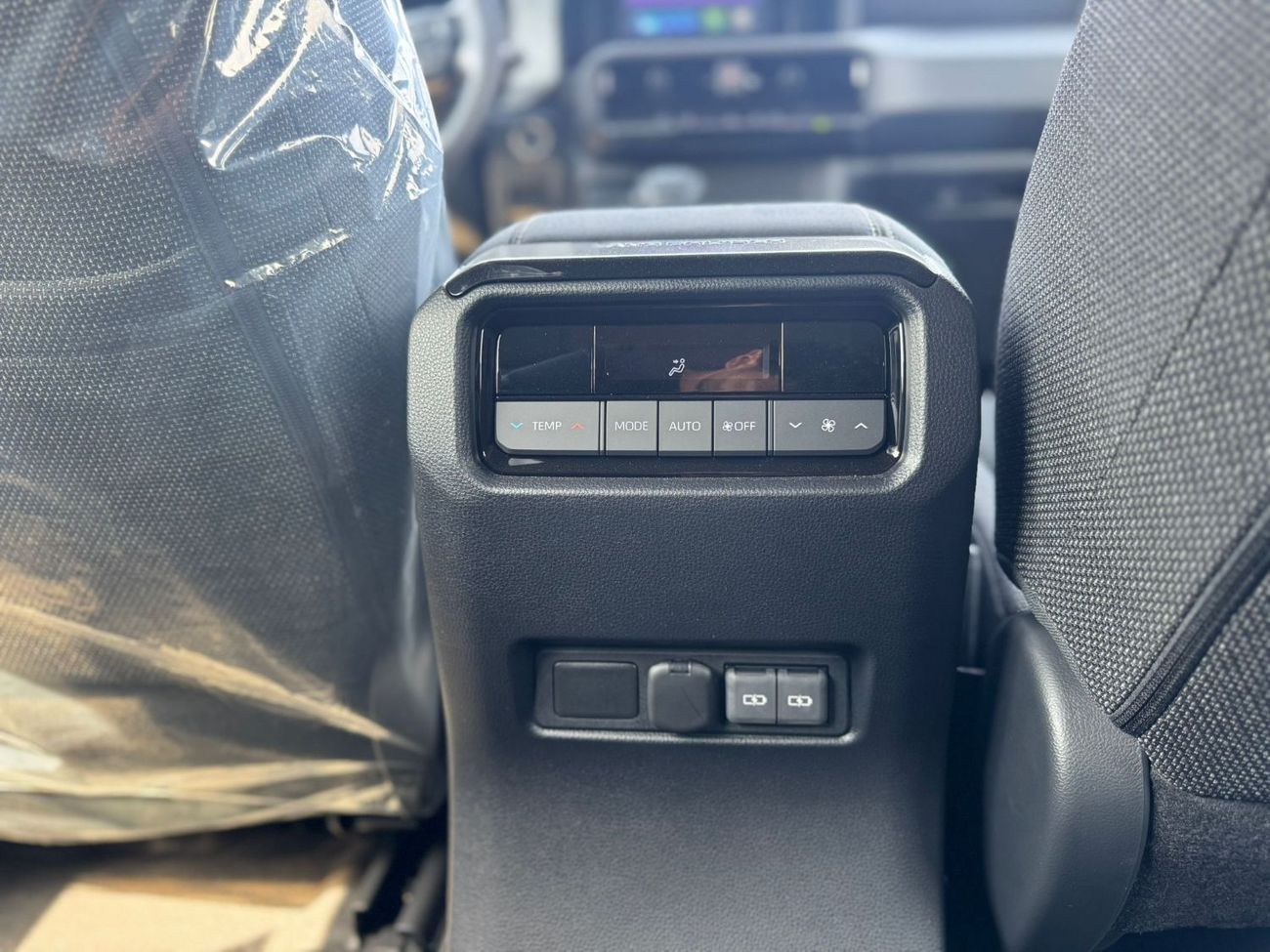 Toyota Prado TOYOTA PRADO 2024 2.8L 2024 GCC BASIC DIESEL