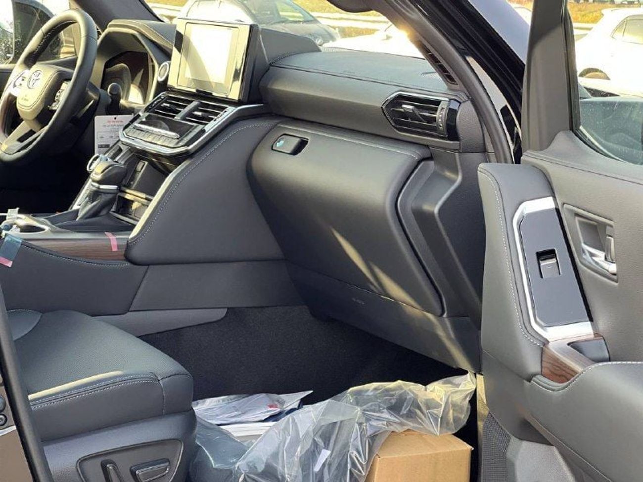 تويوتا لاند كروزر GXR 4.0L PTR A/T // 2026 // HIGH OPTION WITH POWER & LEATHER SEATS , COOLING SEATS , SUNROOF // SPEC