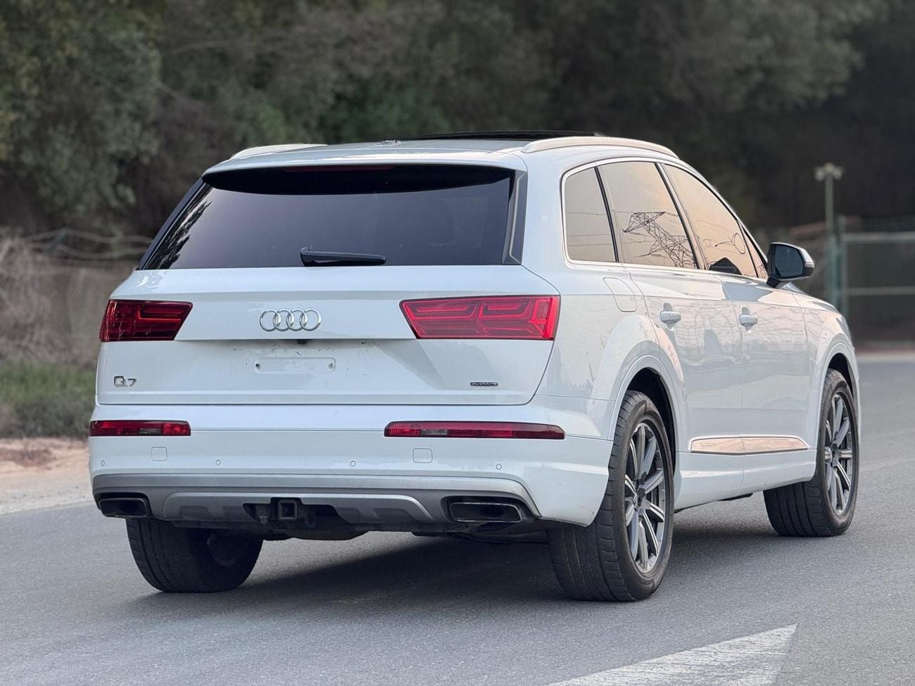 Audi Q7 STD original paint, 4-cylinder quarter-ton engine, 2000cc