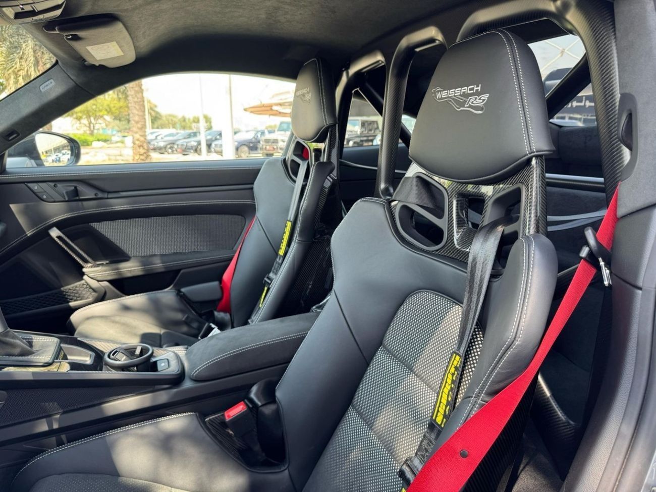 بورش 911 GT3 RS 4.0L (520 HP) Coupe **2025**GERMAN SPEC UNDER WARRANTY